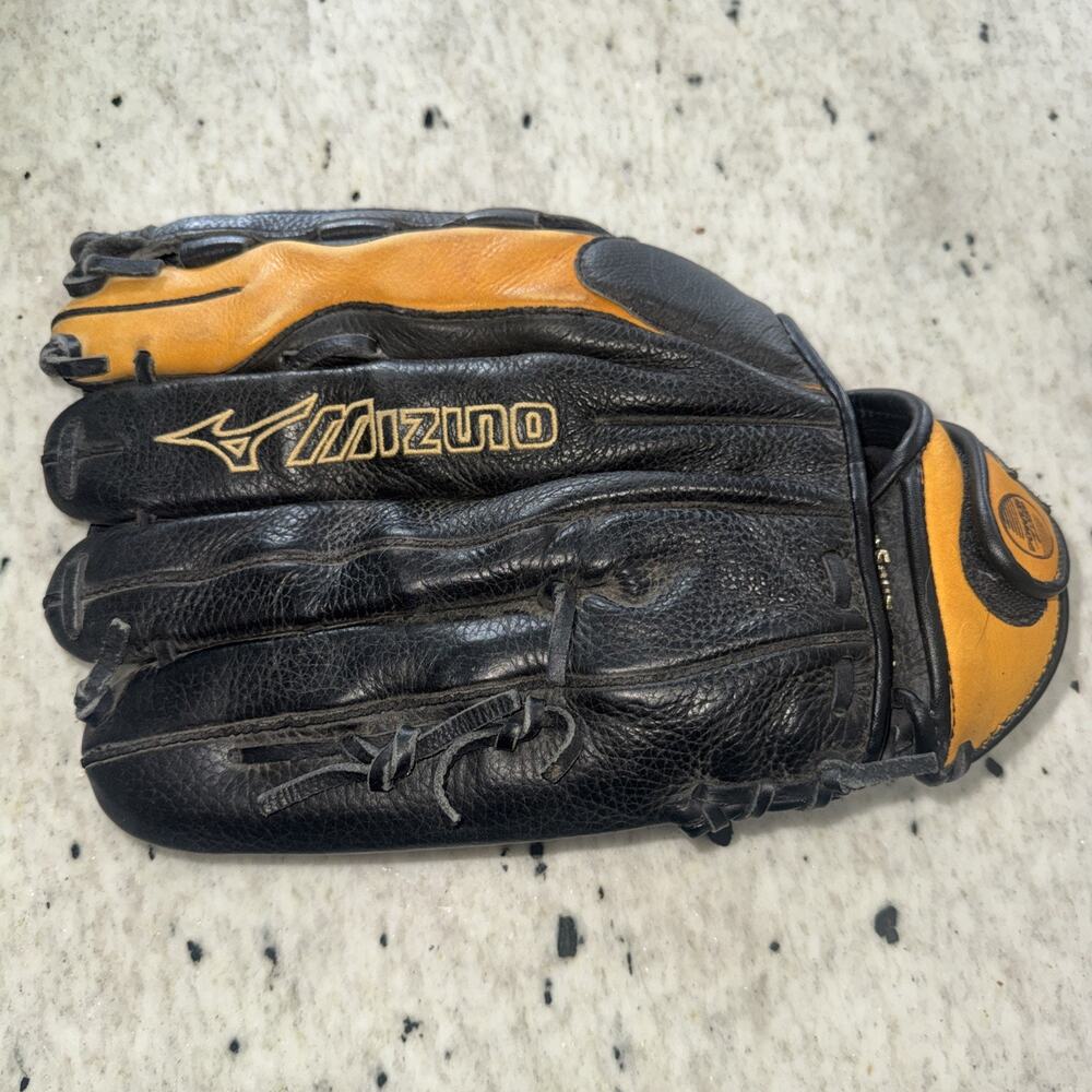 MIZUNO 14'' PROFESSIONAL MODEL BASEBALL GLOVE GSP 1404 RIGHT-HAND THROW (RHT)